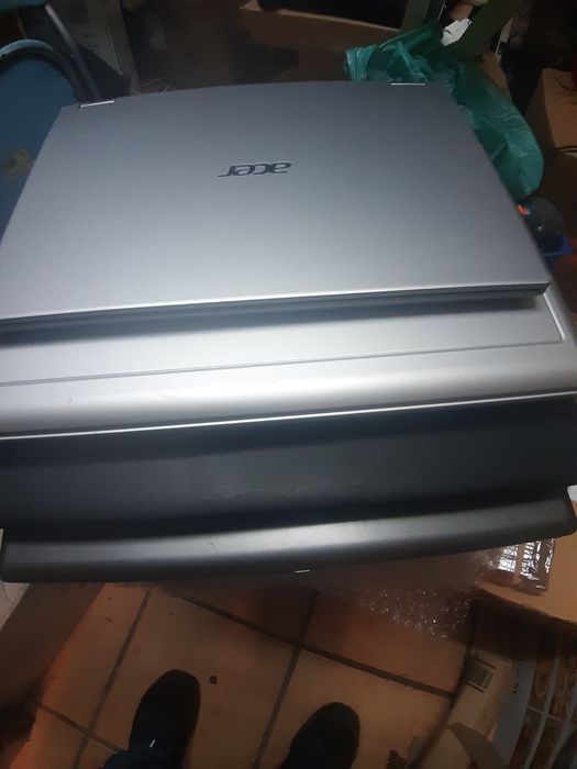 Seis computadores portáteis para reparação64284533262337120