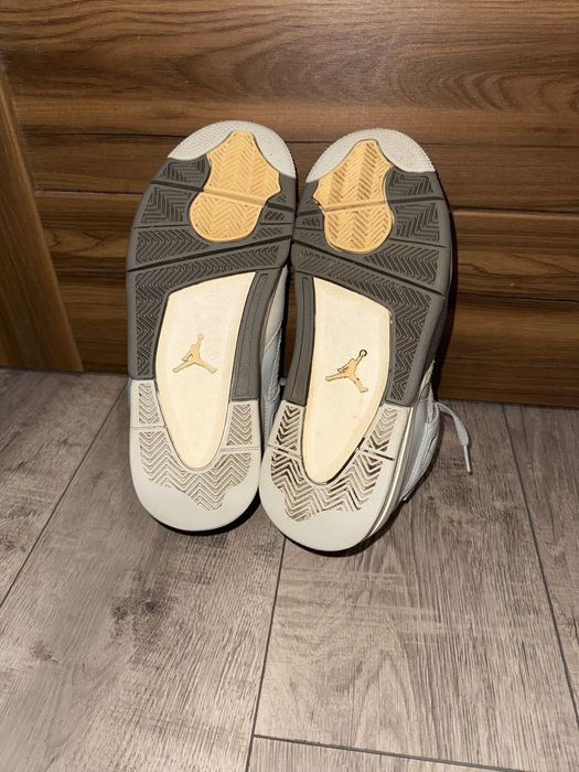 Jordan 4 Photon Dust