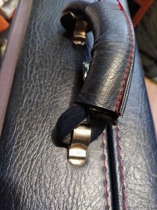 Чемодан большой 77*50см по периметру кожа big suitcase is big валіза