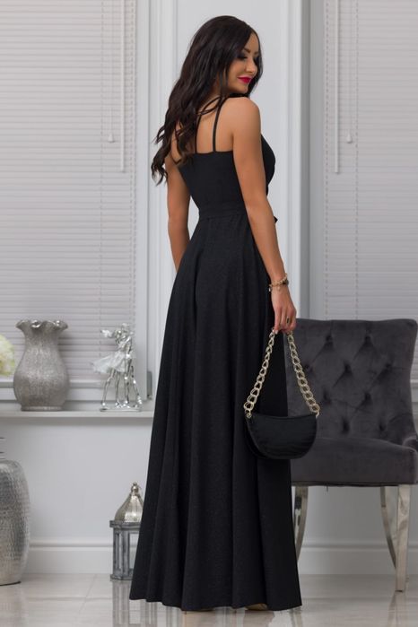 Czarna sukienka Maxi z Molerin