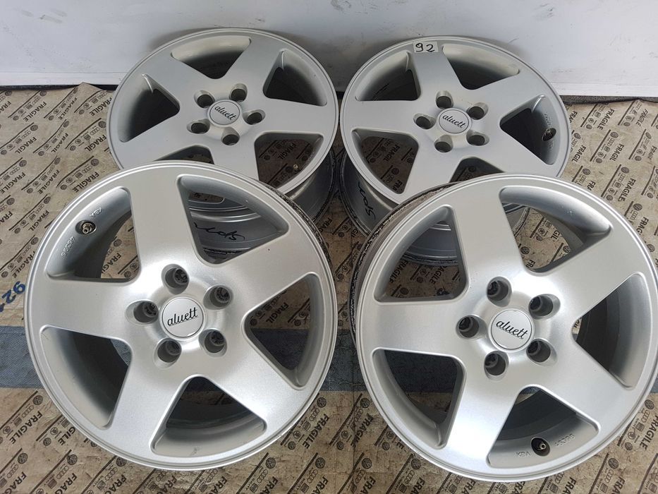 Felgi alu VW Touran Caddy Skoda Octavia Audi A4 B8    5x112  7jx16 ET38