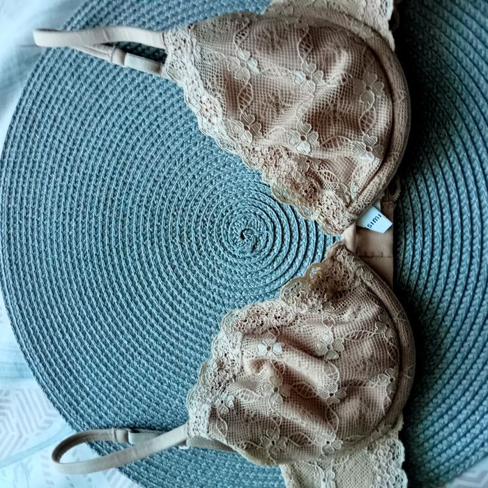 Biustonosz koronkowy miękki Intimissimi 70A