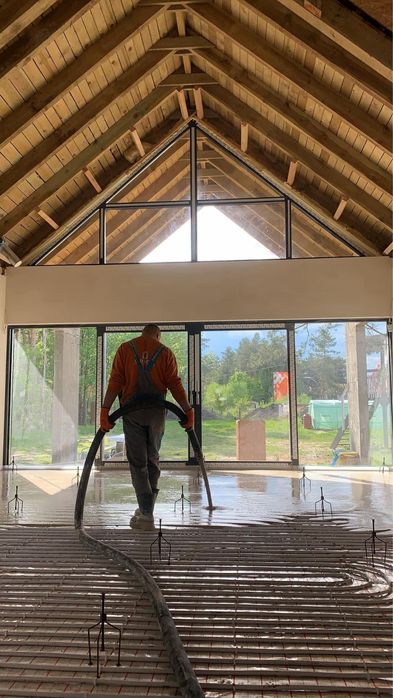 Wylewki posadzki anhydrytowe KNAUF ogrzewanie podłogowe.