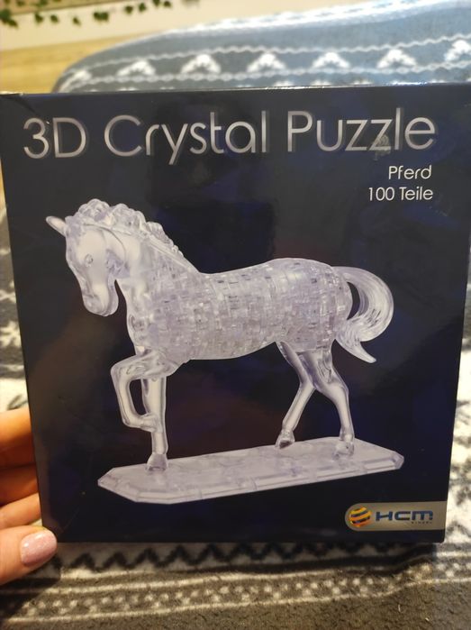 Puzzle 3d konik.