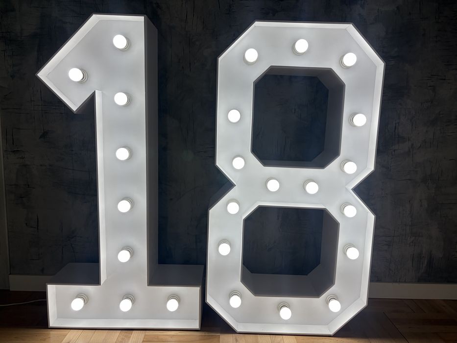 Cyfra led „18”!!