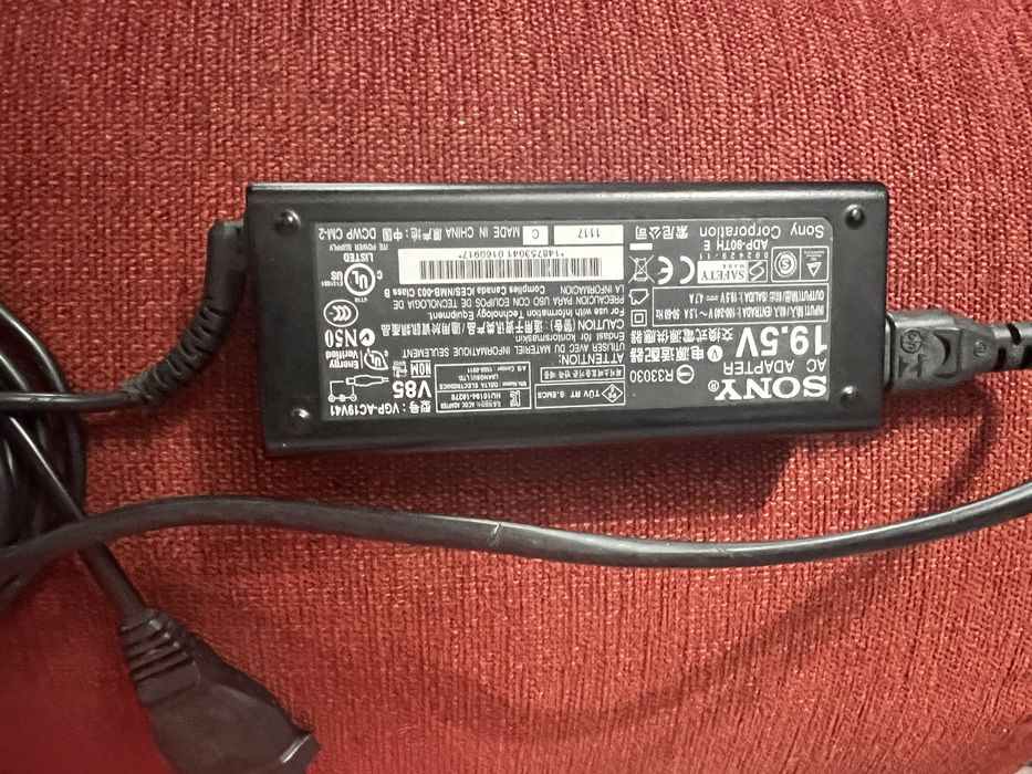 Lap top Sony VAIO VPCEG17FB  ótimo estado com carregador