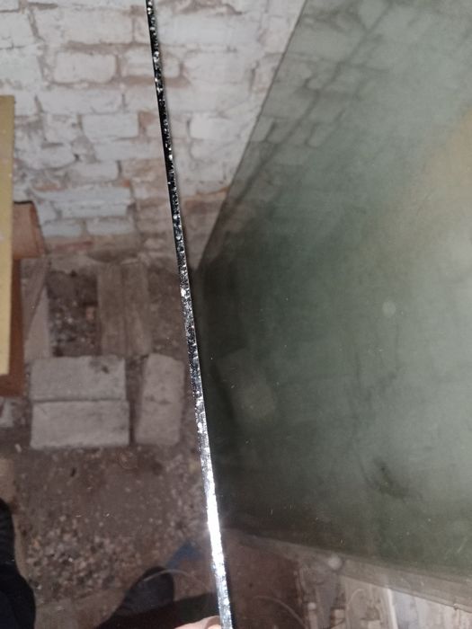 Продам скло 4 мм.1300/750.