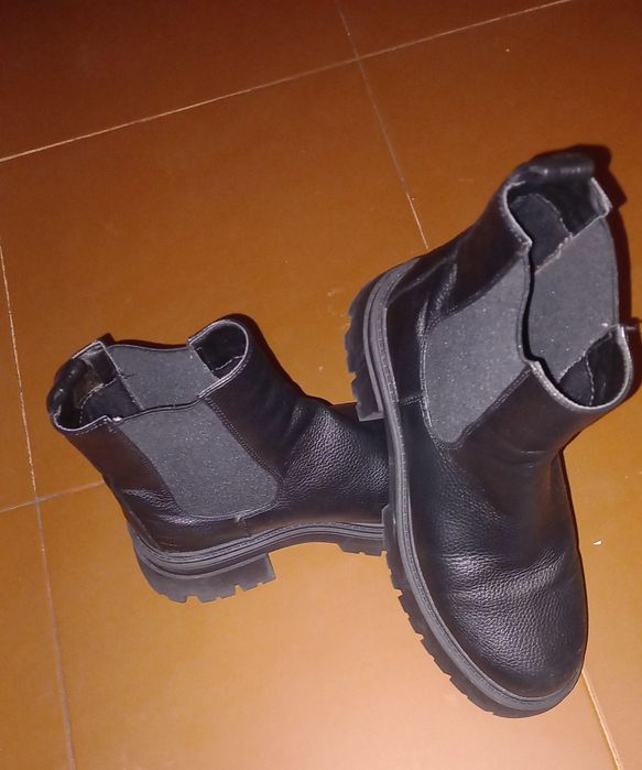 Bota numero 38 impecável