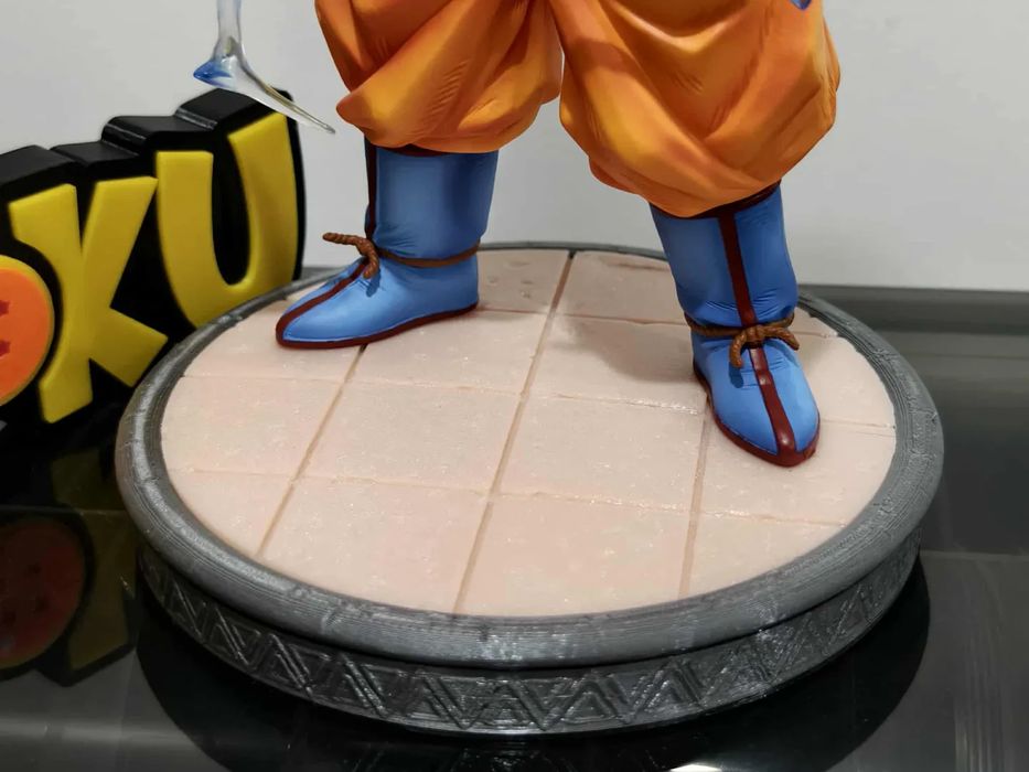 Base com Chão de Pedra para Figuras - Por Kumy