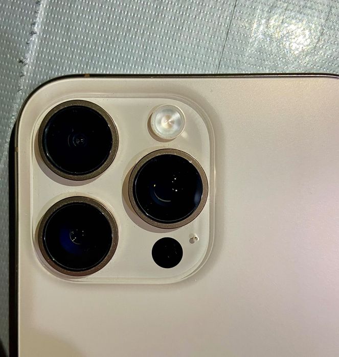 Iphone 16 Pro Max 256GB Dessert