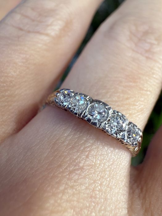 Золотое кольцо с бриллиантами 18р