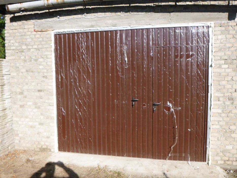 Brama garażowa Brama uchylna do garażu Bramy garażowe PRODUCENT