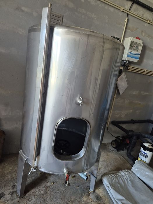 Cuba  toda em inox  550L
