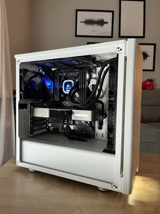 Komputer PC i7 11700k, RTX 3080Ti FE, 64GB RAM DDR4, ROG Z590-F Wifi, SSD M2 + SSD, Win 11 PRO podzespoły premium stan bdb+