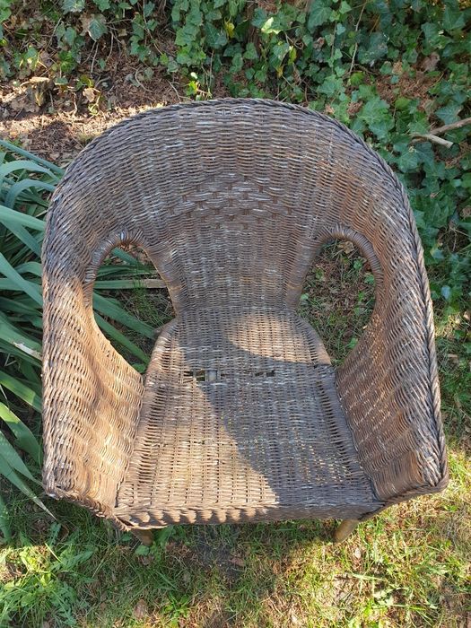 Wiklinowy    fotel
