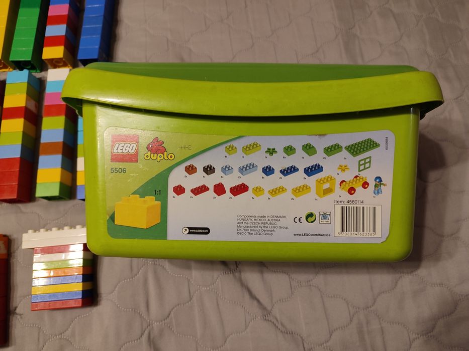 LEGO DUPLO kilka zestawów) 222 el. + gratis duża podstawka