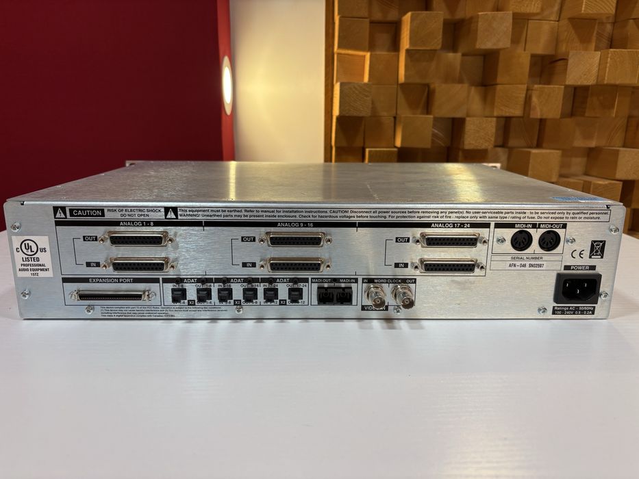 SSL Alpha-Link 24 I/O Analog-MADI com Adat