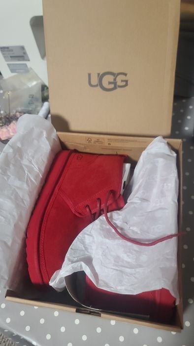 Продам оригінальні  UGG 38 розмір