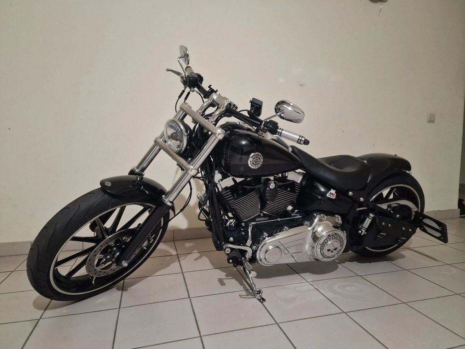 Harley-Davidson Bad Boy harley-davidson Breakout