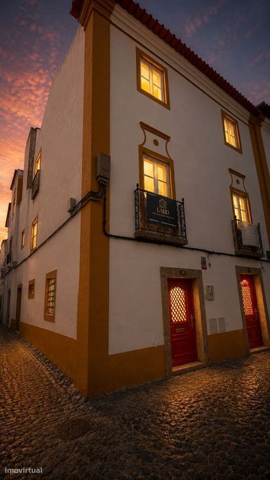 Edifício Histórico Renovado a 400m da Praça do Giraldo