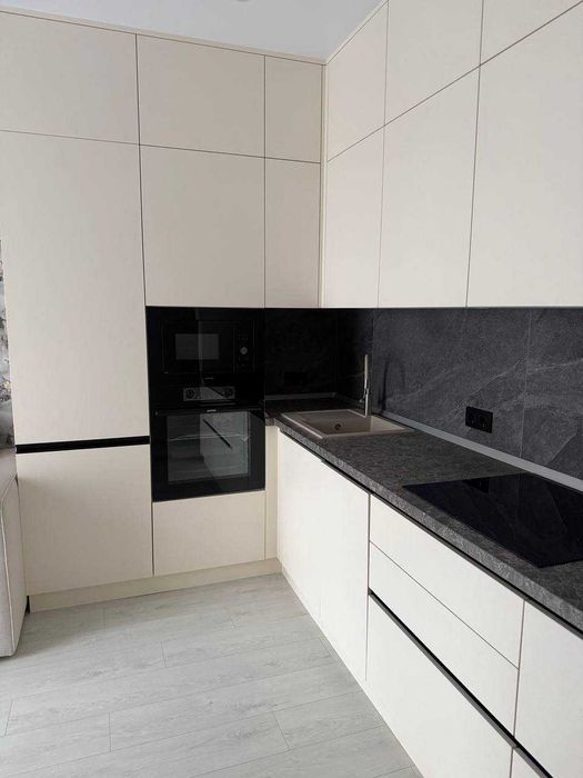 Стильная квартира в 65 Жемчужине на Краснова! Кадорр Сити. 1N28