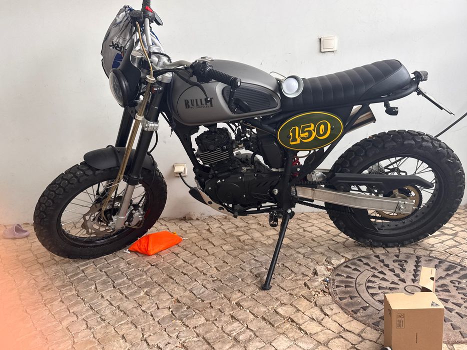 Mota café racer bullit