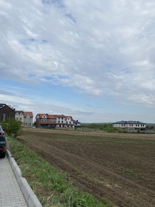 Земельна ділянка в Новому Дворі
