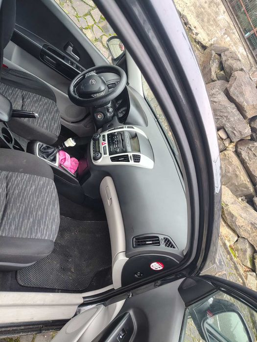 Продам  Kia Ceed 2008року,мотор 1.6бензин.