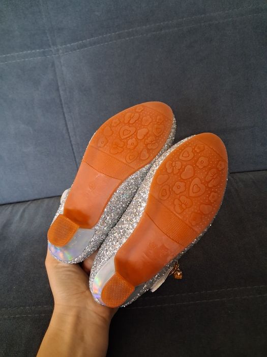 Buty na obcasie dla dziewczynki 32