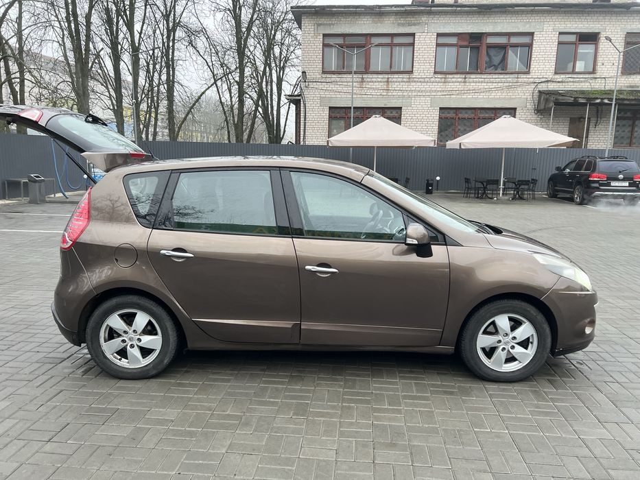 Renault Scenic 1.4 TCe 2010р в гарному стані