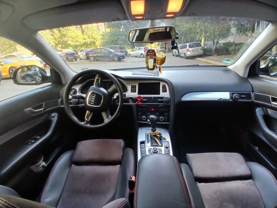 Автомобіль ауді А6 в хорошому стані