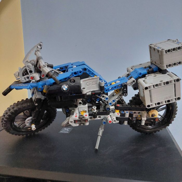 Lego Technic BMW R1200 GS Adventure (42063)