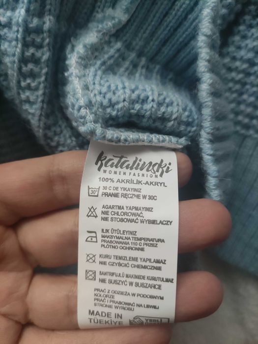 Rozpinany sweter w serduszka Katalinski