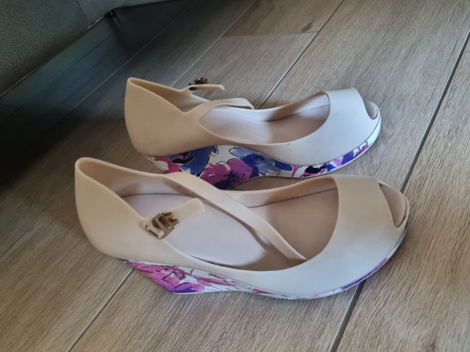 buty Tana Lisa.   39