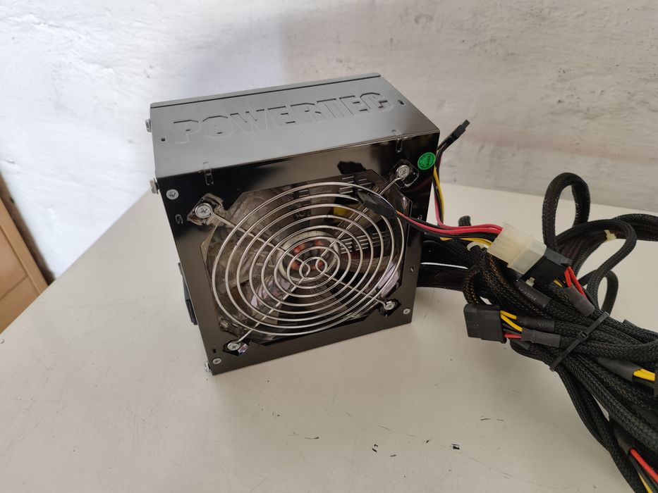 Zasilacz do PC Powertec 480W Z niebieskim podświetleniem