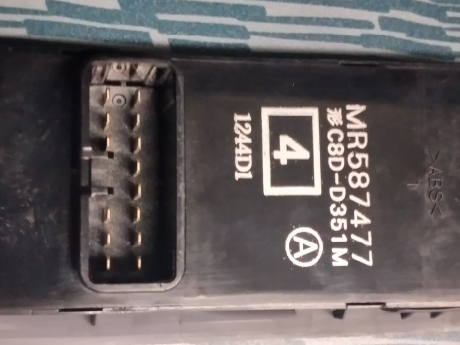 Botões Comando Vidros Mitsubishi Colt Ano 2005 Porta Esquerda e Dirt