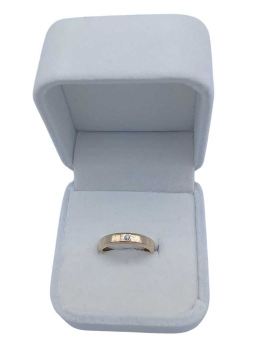 Złota obrączka z diamentem 585p | 3,25g | r. 8