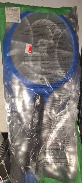 Raquete mata mosquitos e moscas