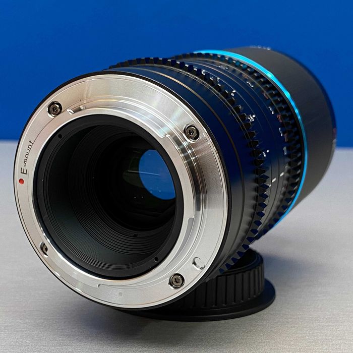 SIRUI Saturn 75mm T2.9 1.6x Anamorphic (Sony FE) - NOVA