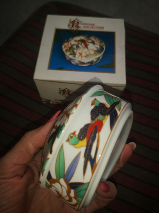 Antique Porcelain64861668528259125