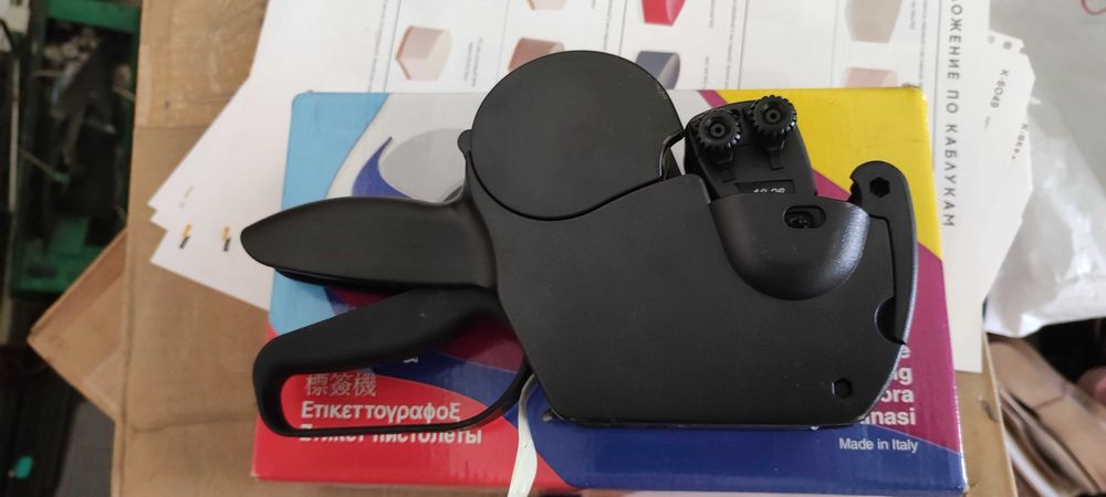 Етикет  пістолет