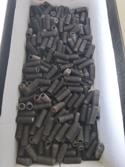 Винт установочный (гужон) М10х25мм