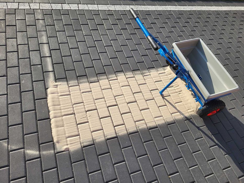 WYNAJEM - Posypywarka piasku 35 l