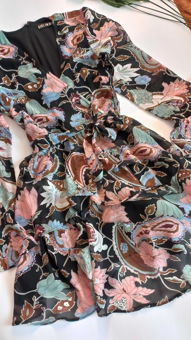 Весняна сукня 44 46 розмір міні