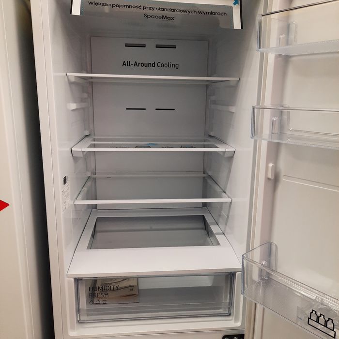 Lodówka Sharp roczna-gwarancja,wys.180cm,biała