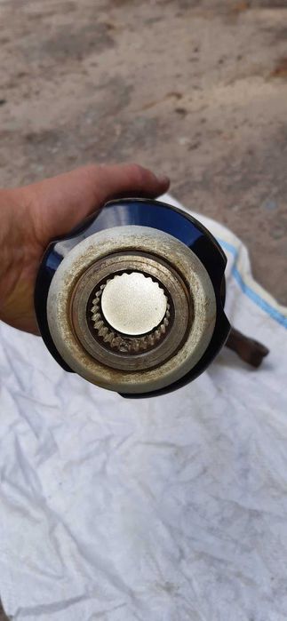 Полуось, ступица с поворотным кулаком правая в сборе KIA Sportage б/у