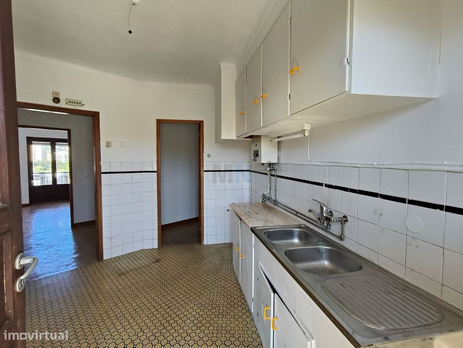 T4 no Bairro Norton de Matos junto à Solum