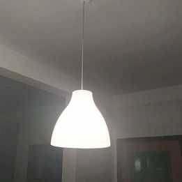 Ofereço envio 2 candeeiros novos completos