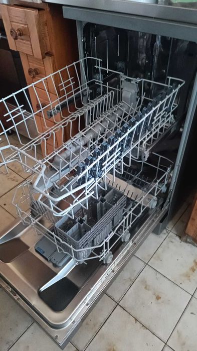 Máquina de Lavar Loiça 10 Sets (Inox) - BEKO