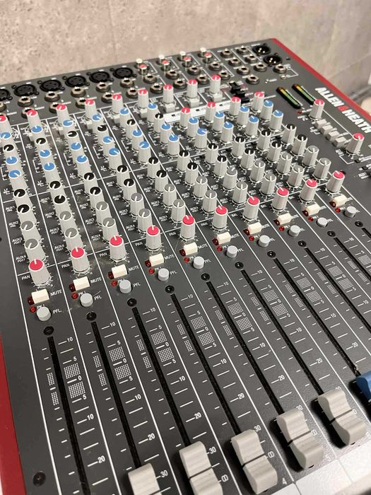 Allen & Heath ZED-14 mikser audio wzmacniacz
